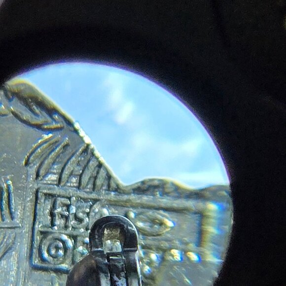 World of Peter Rabbit by Beatrix Potter Ann. Pin Brooch 22GP Fine Enamel Fish - Picture 13 of 14